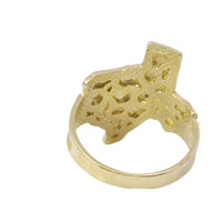 14KT Gold Ring Texas Nugget Center with Plain Border and Plain Band