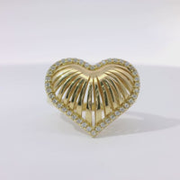 14KT Gold Ring Women's Plain Ribbed Seashell Heart with Single Row White CZ Stone Border Plain Split Band
