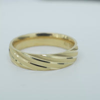 14KT Gold Ring Unisex Solid Diagonal Plain Matt / Glossy Etched Stripes Band